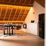 Maison Parenthese *