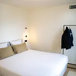 Maison Parenthese *