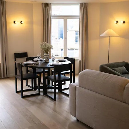 Maison Parenthese *